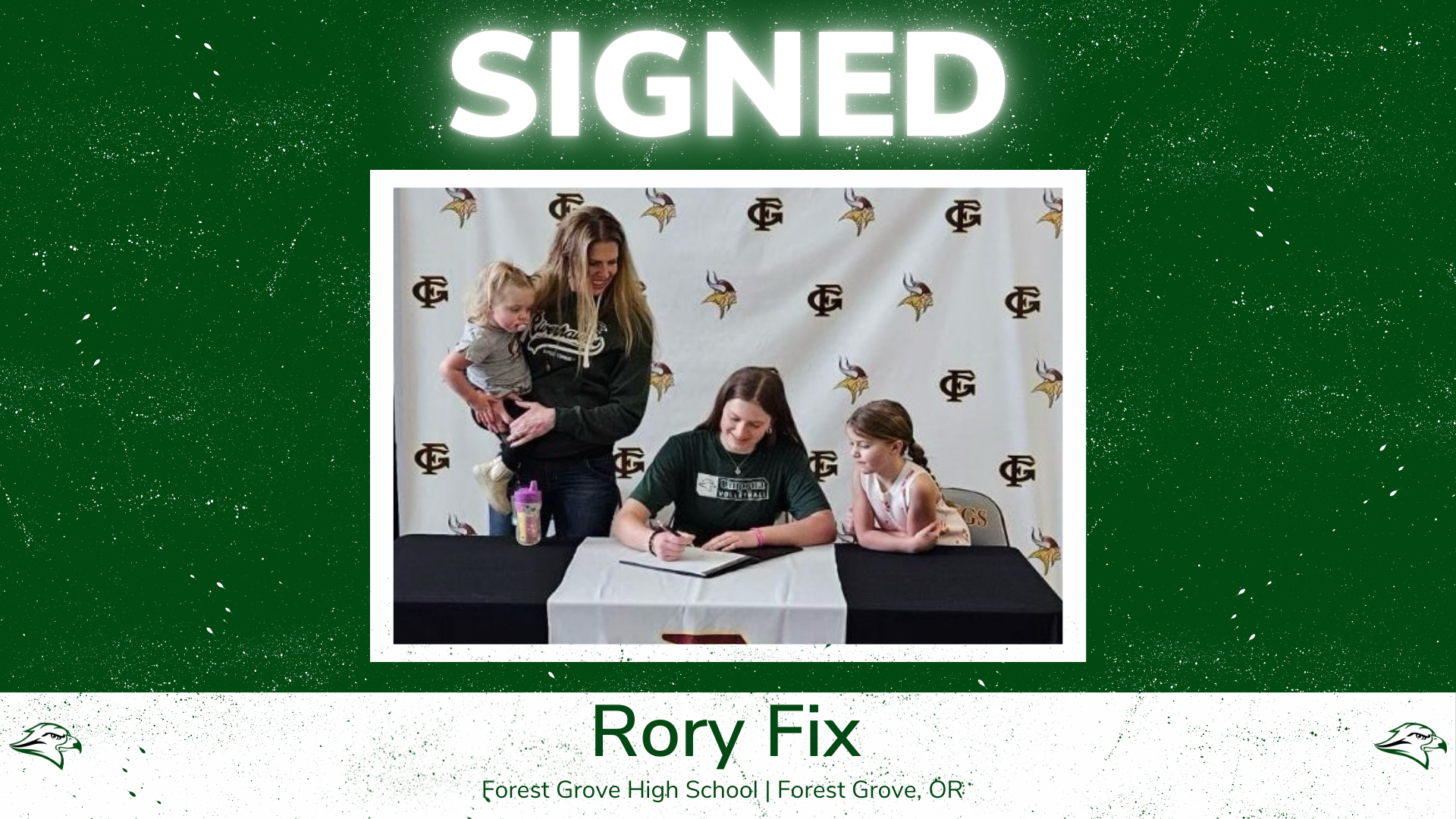 RiverHawks Sign Forest Grove Star, Rory Fix